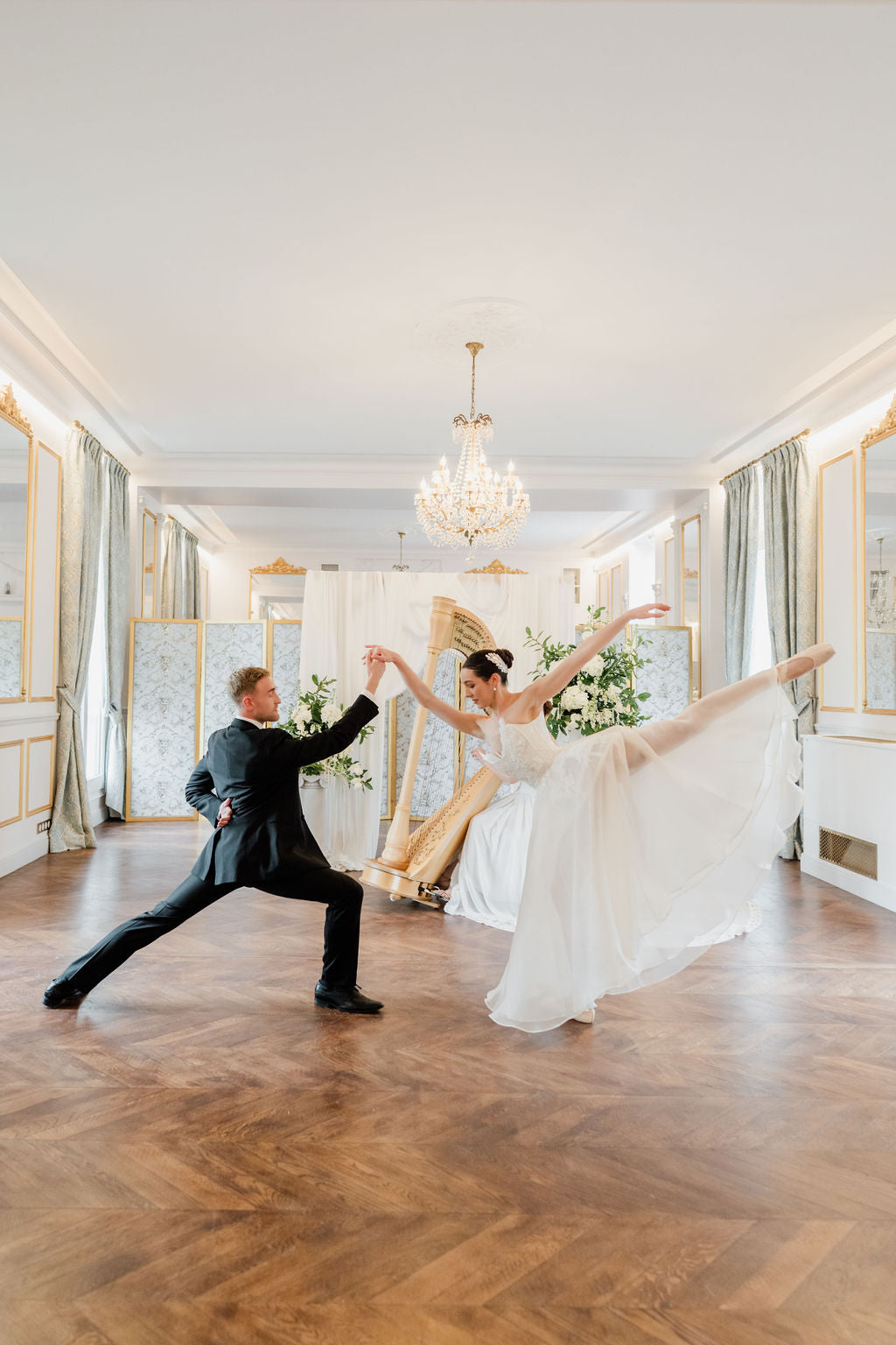 Robe de mariée sur-mesure "Plume"